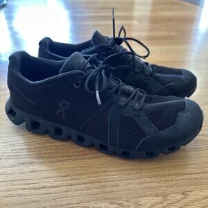 On Cloud Running Shoes Women's Sz 9 US - Triple Black - Sneakers 30